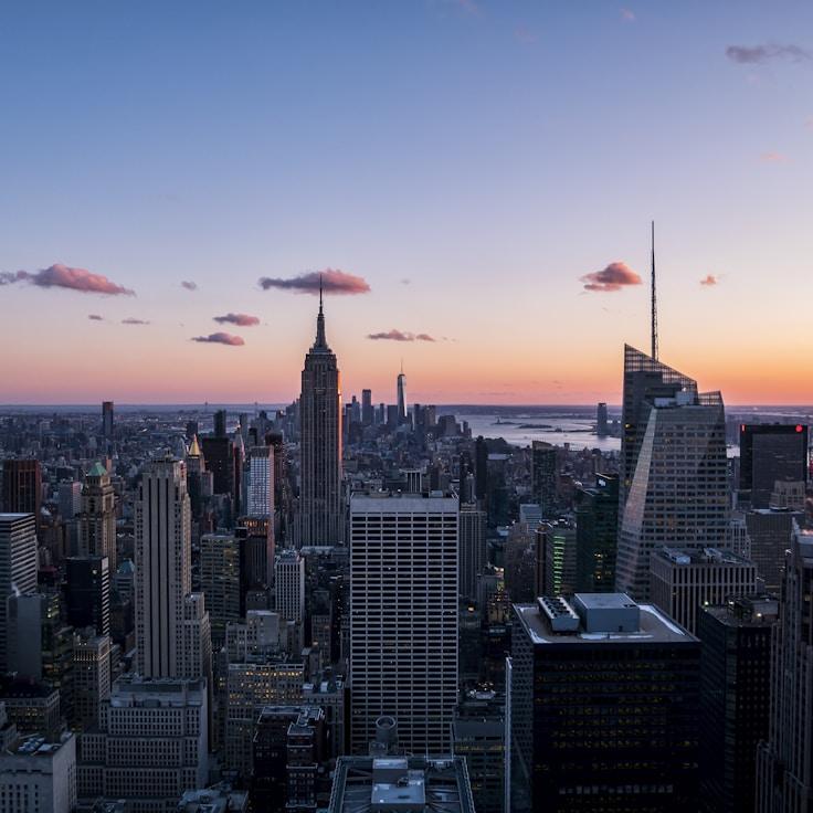 Parents evaluating schools in Netherlands